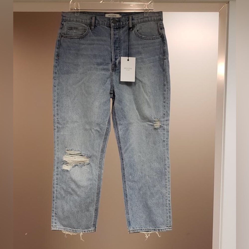 NWT Hidden Jeans 31 Tracey Light Wash Distressed High Rise Straight Crop